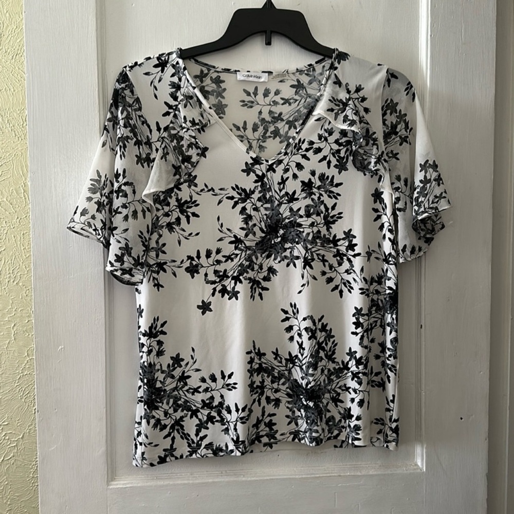 Calvin Klein Floral Lightweight Stretch Short Sleeve Blouse Top